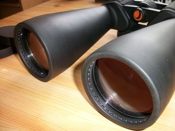 Celestron SkyMaster 15x70 Nahaufnahme Objektive